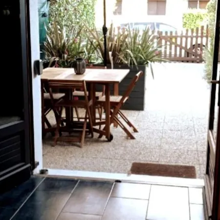 Rez-de-chaussee, Parking, Terrasse, A 300m De La Plage 아파트